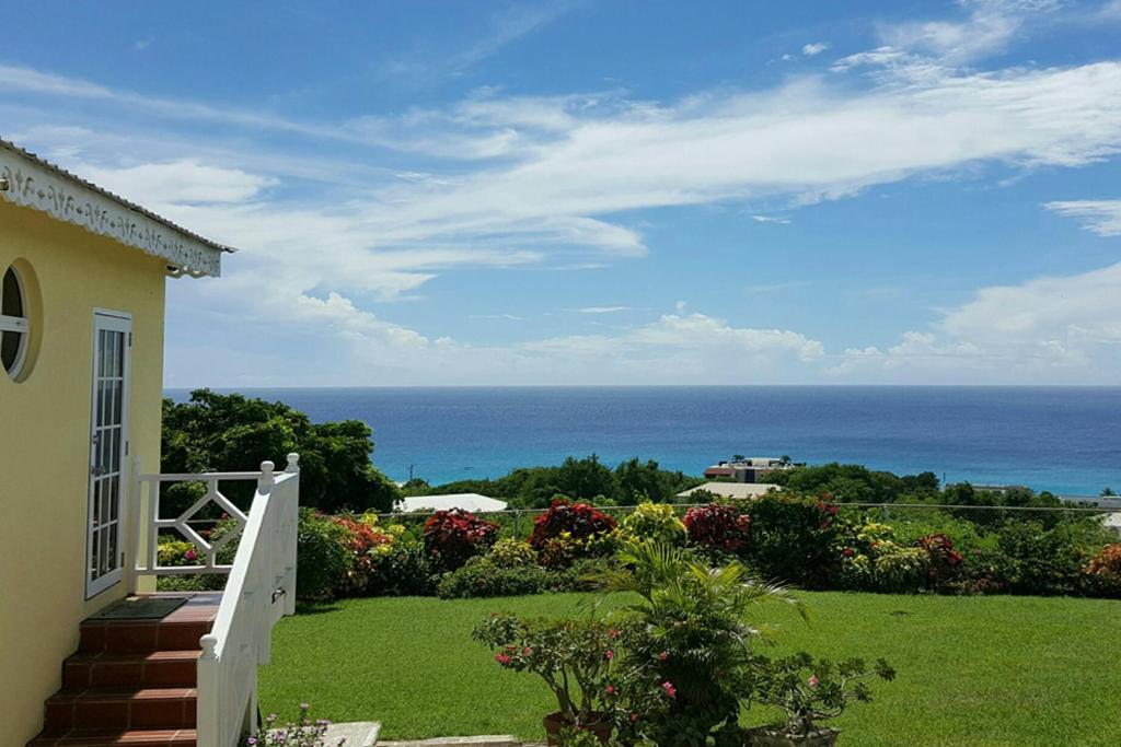 Apartamento Spectacular Ocean View Retreat Saint James Exterior foto