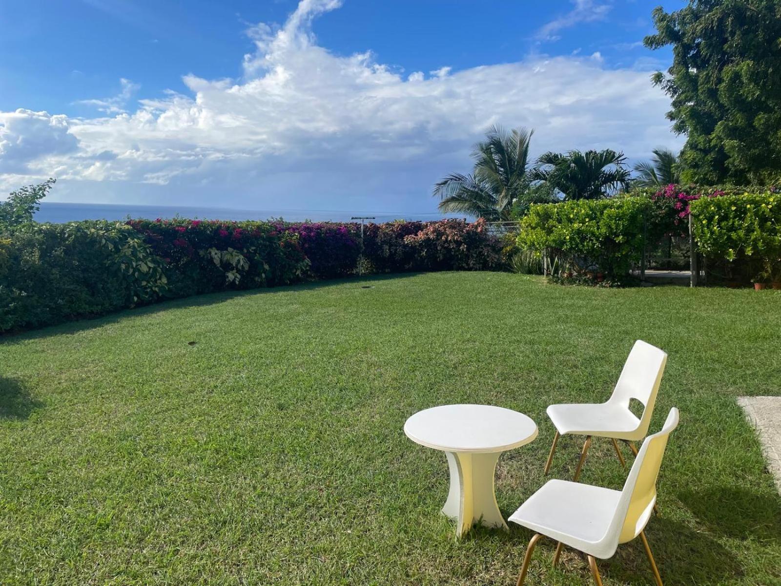 Apartamento Spectacular Ocean View Retreat Saint James Exterior foto